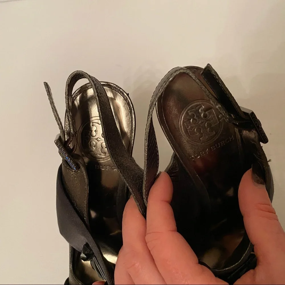 TORY BURCH SHOES HIGH HEELS SILVER LEATHER BLACK GEMS BUCKLE STRAP SIZE 6 M